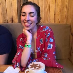 Meet your Posher, Alexandra